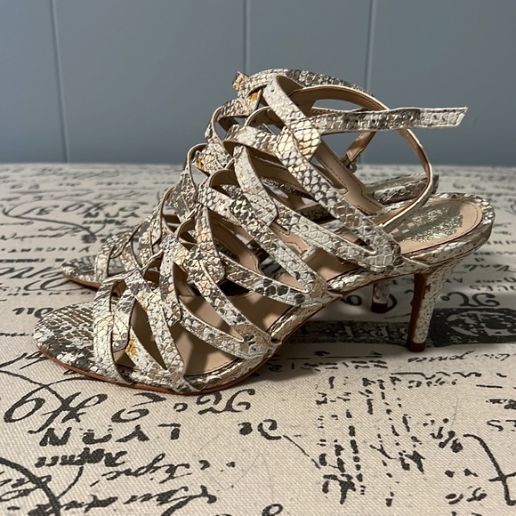 Vince Camuto sandals - Picture 1 of 13